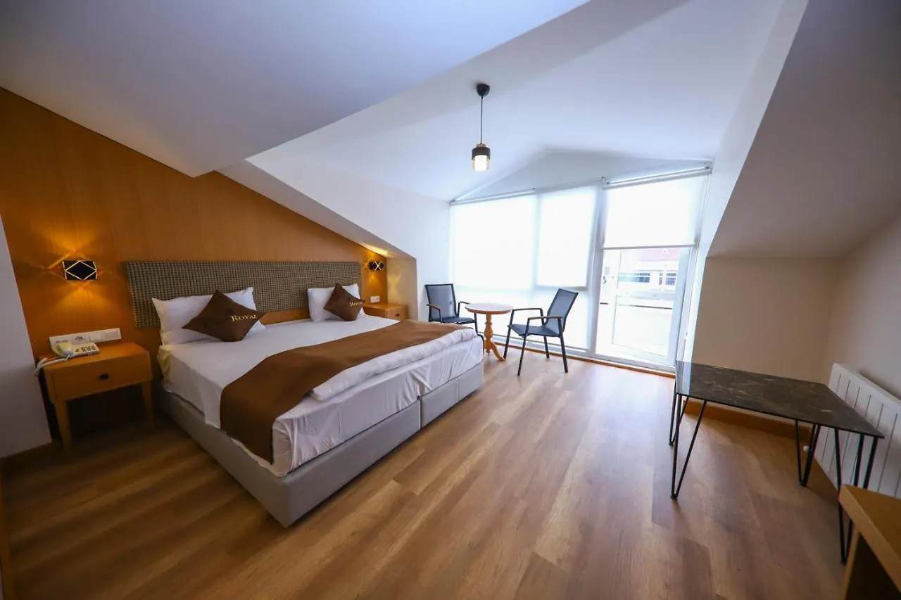 Ruby Royal Hotel Istanbul 2*,